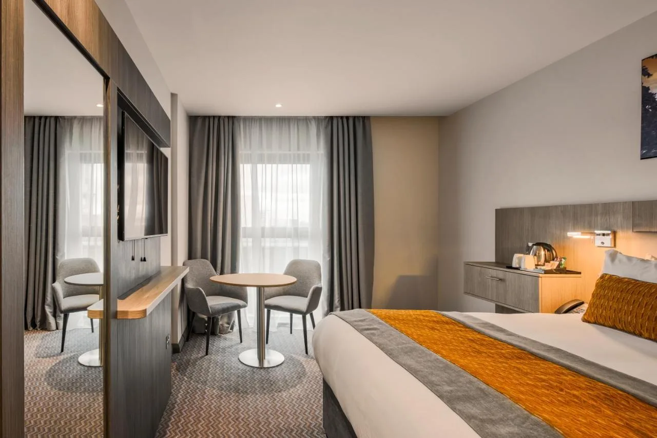 Deluxe Double Double Room
